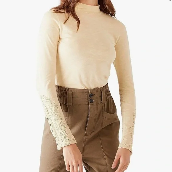 Free People We the Free Hooked On You Cuff Top Wheat Cotton embroidered size S​ - Picture 2 of 4